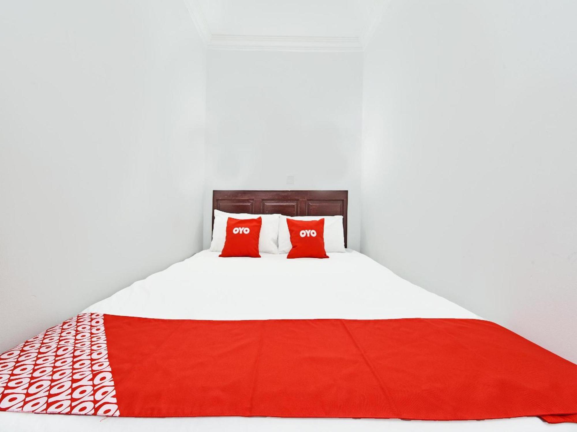 Super Oyo 90572 J Hotel Masjid India Куала Лумпур Екстериор снимка
