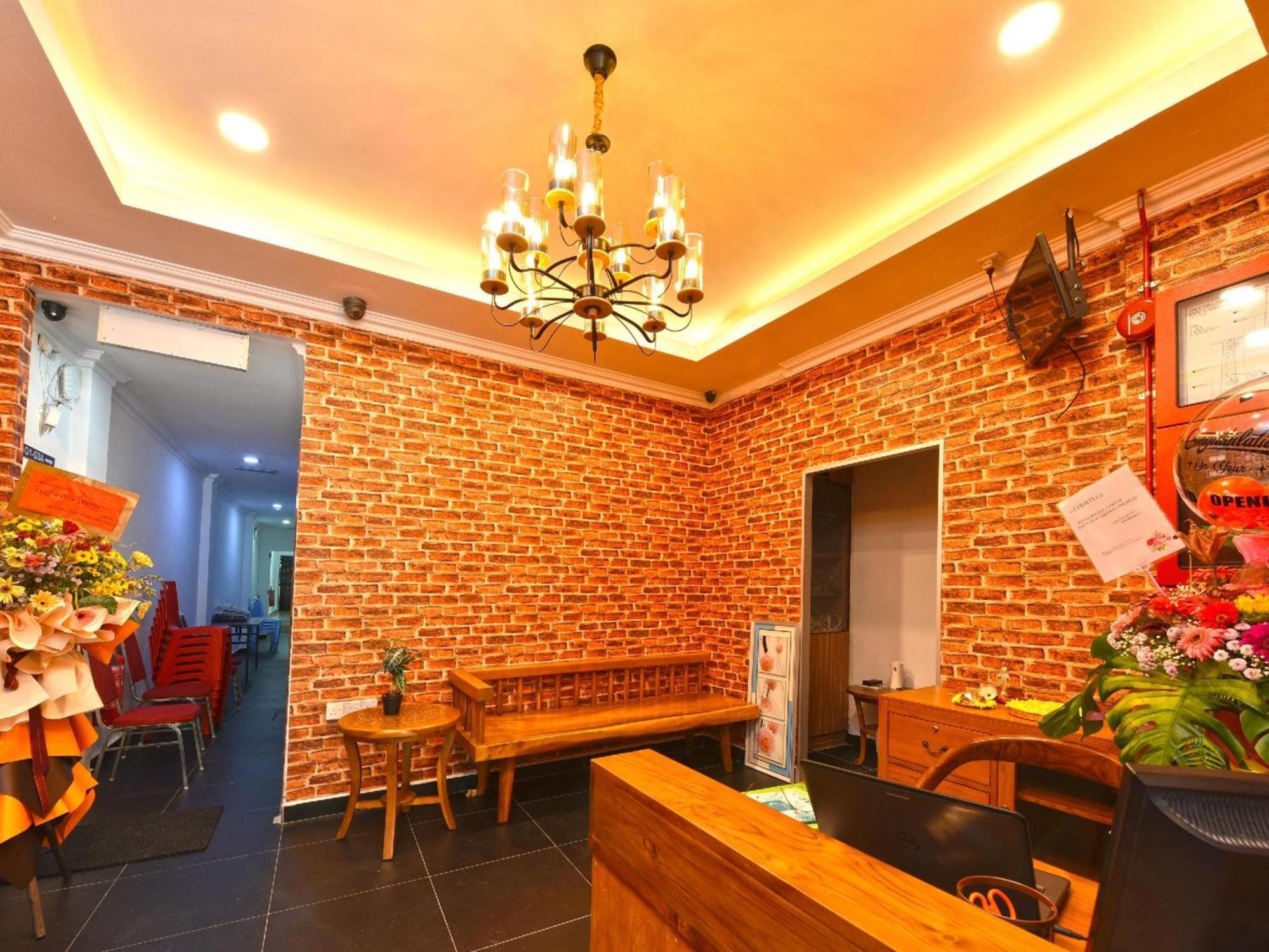 Super Oyo 90572 J Hotel Masjid India Куала Лумпур Екстериор снимка